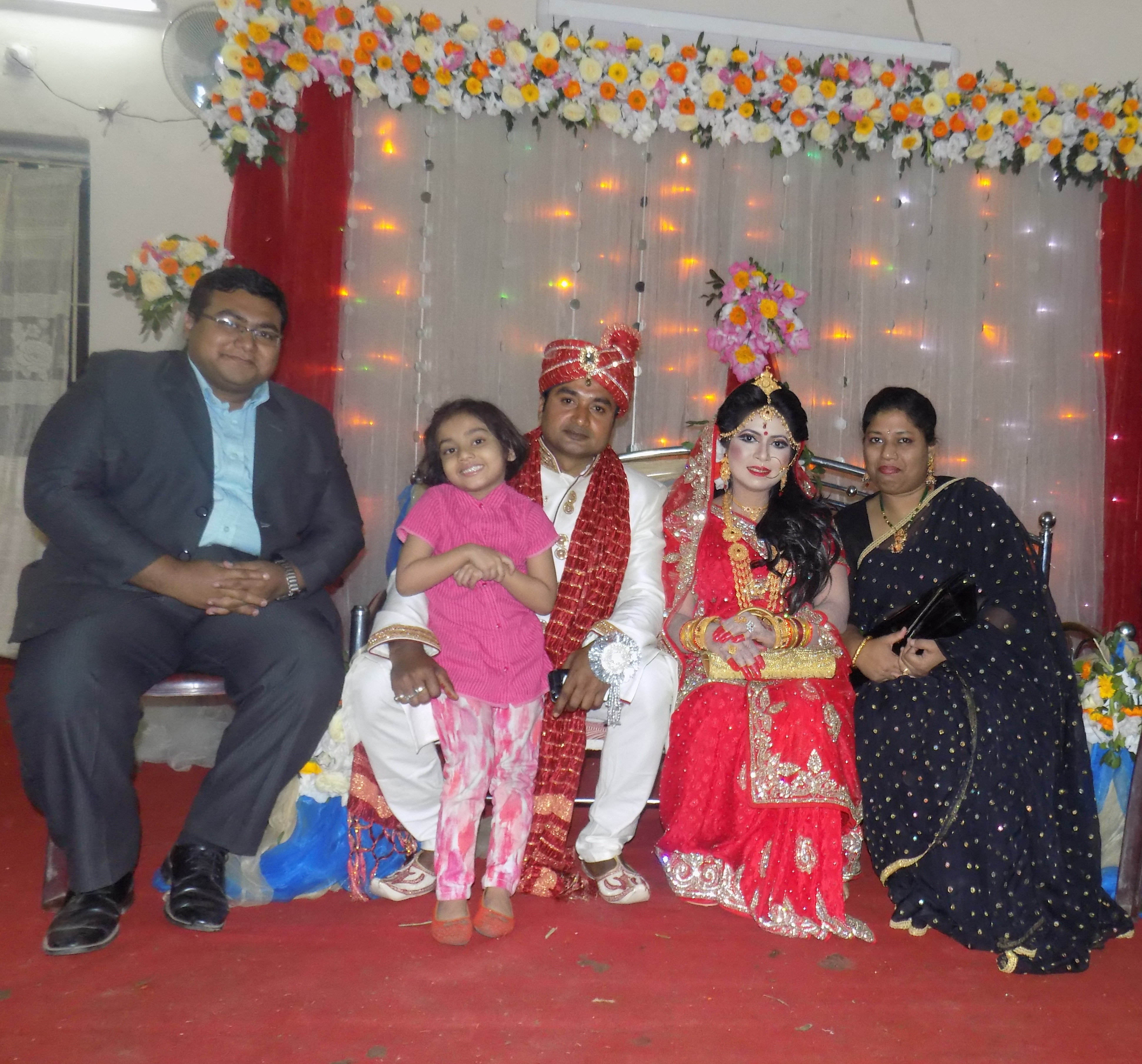 বার্তা সম্পাদকের বোনের বিয়েতে বেস্ট নিউজ ডট কম ডট বিডির সম্পাদকের শুভেচ্ছা