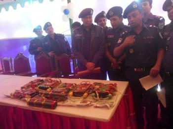 গাজীপুরে রিমোট কন্ট্রোলসহ ৫টি টাইমবোমা উদ্ধার